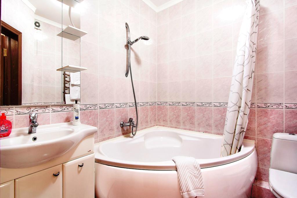 Apartment In Complex Korona On Knyazhyi Zaton 21 Kiev Quarto foto